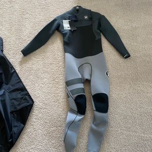 Hurley phantom 303 wet suit